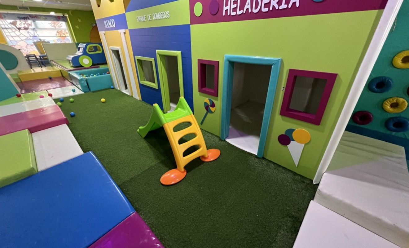 Sale - commercial_building - Torrevieja - Costa Blanca Sur