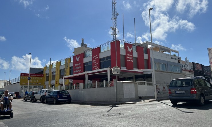 Sale - commercial_building - Torrevieja - Costa Blanca Sur