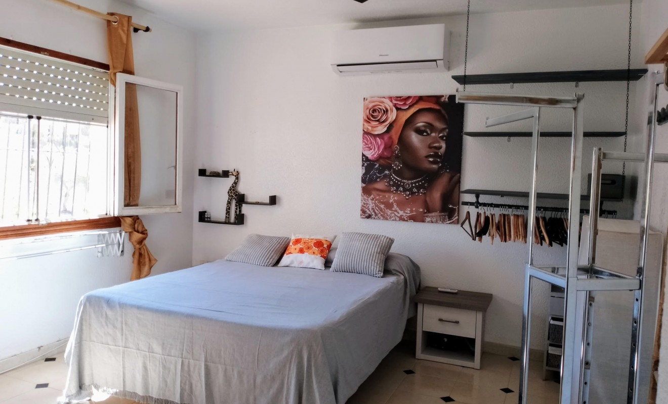 Wederverkoop - detached_house - Torrevieja - Costa Blanca Sur