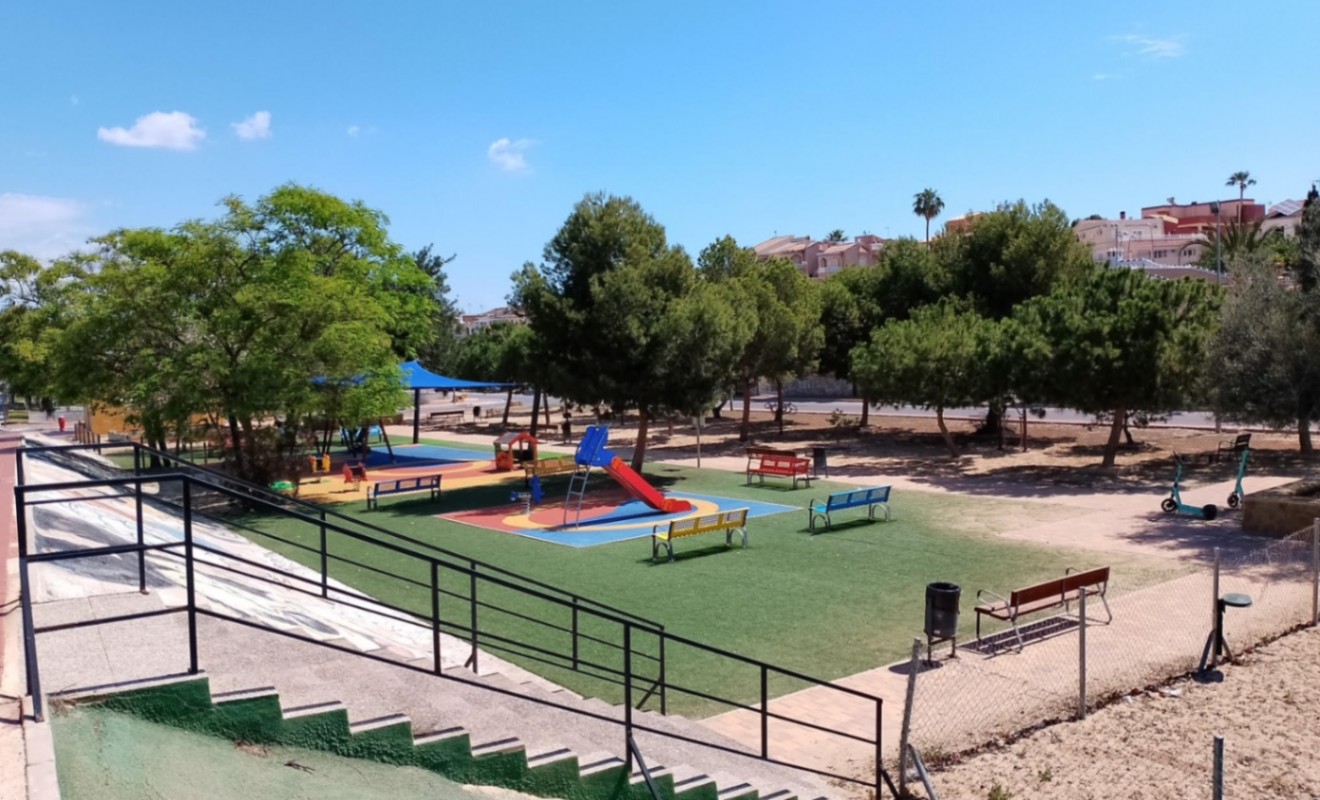 Wederverkoop - detached_house - Torrevieja - Costa Blanca Sur