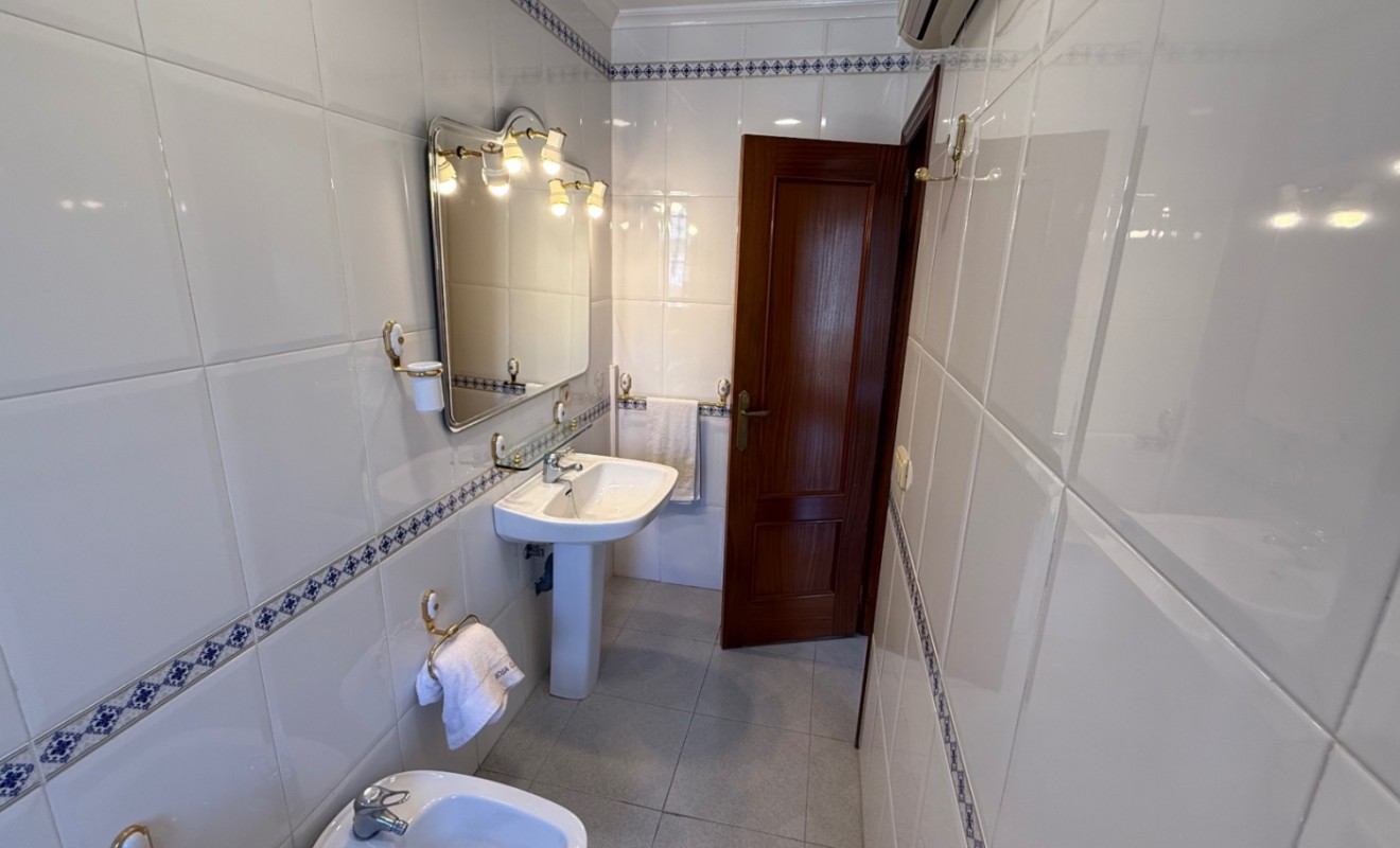 Sale - detached_house - Orihuela - Costa Blanca Sur