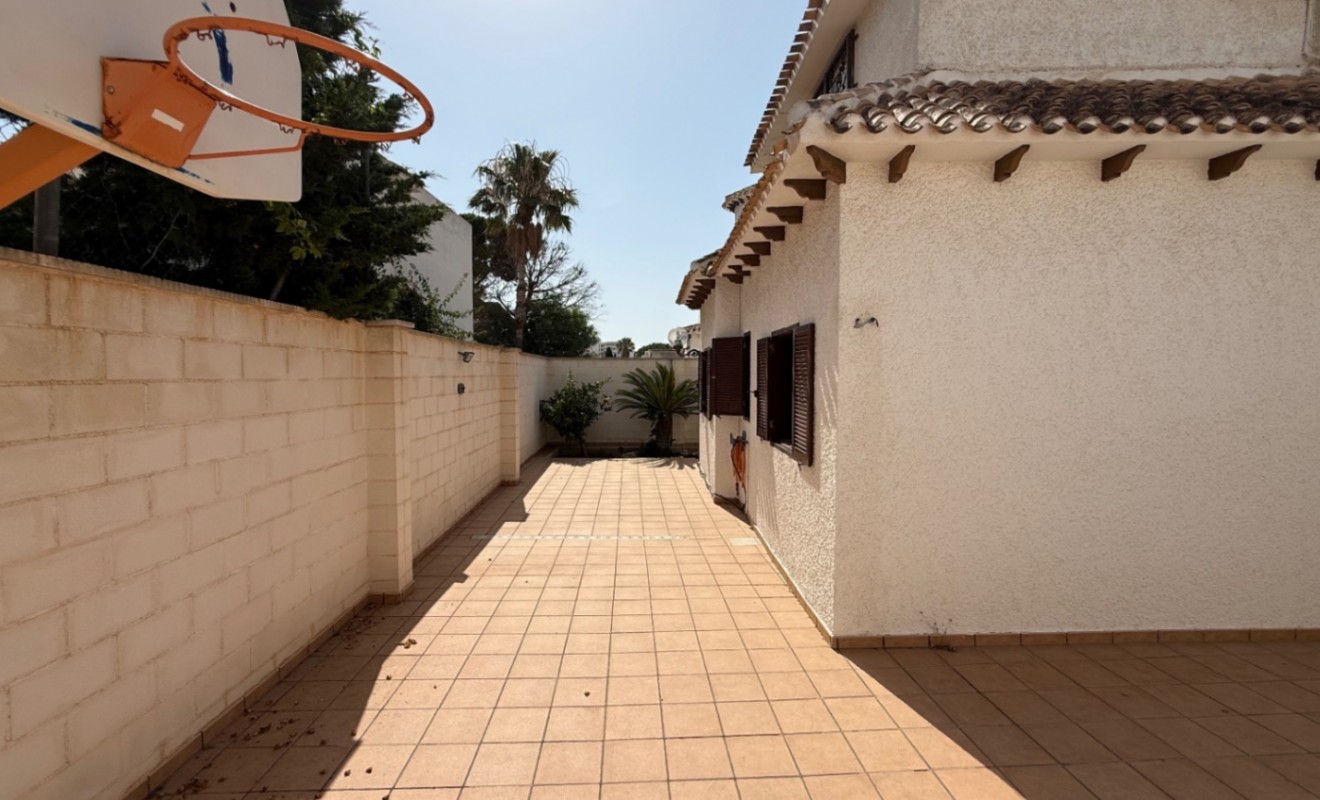 Sale - detached_house - Orihuela - Costa Blanca Sur