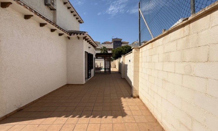 Sale - detached_house - Orihuela - Costa Blanca Sur