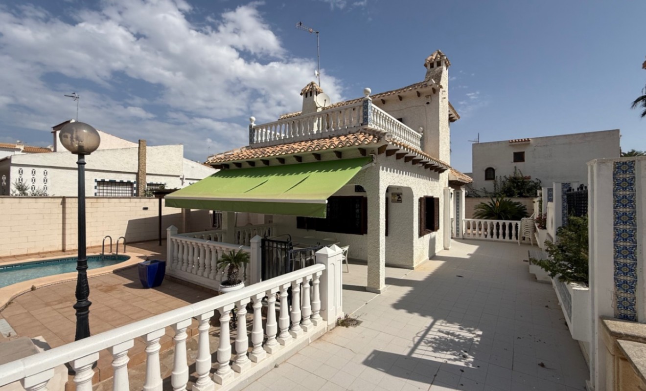 Sale - detached_house - Orihuela - Costa Blanca Sur