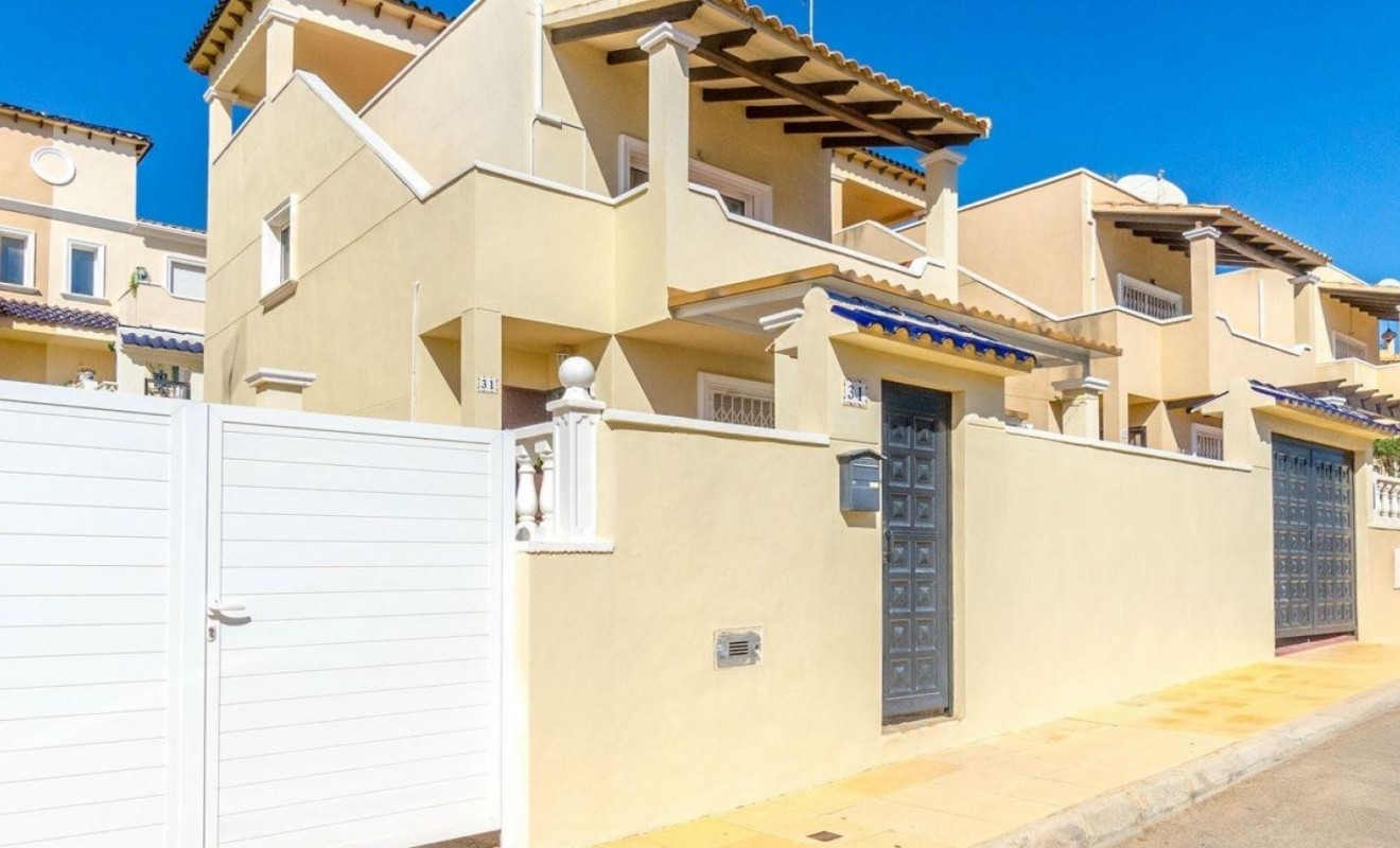 Wederverkoop - Detached villa - Orihuela Costa - Villamartín