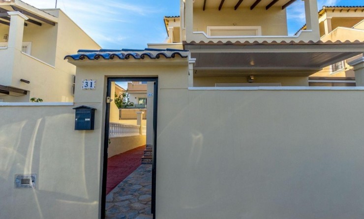 Wederverkoop - Detached villa - Orihuela Costa - Villamartín