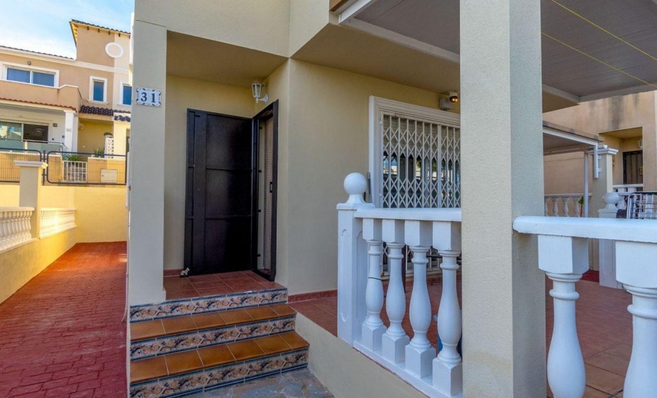 Wederverkoop - Detached villa - Orihuela Costa - Villamartín