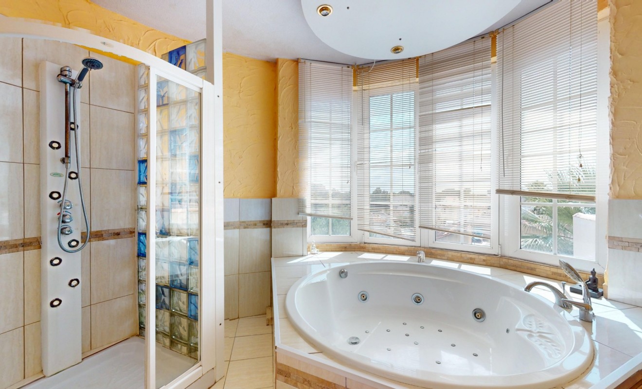 Wederverkoop - Villa - Orihuela Costa - La Zenia