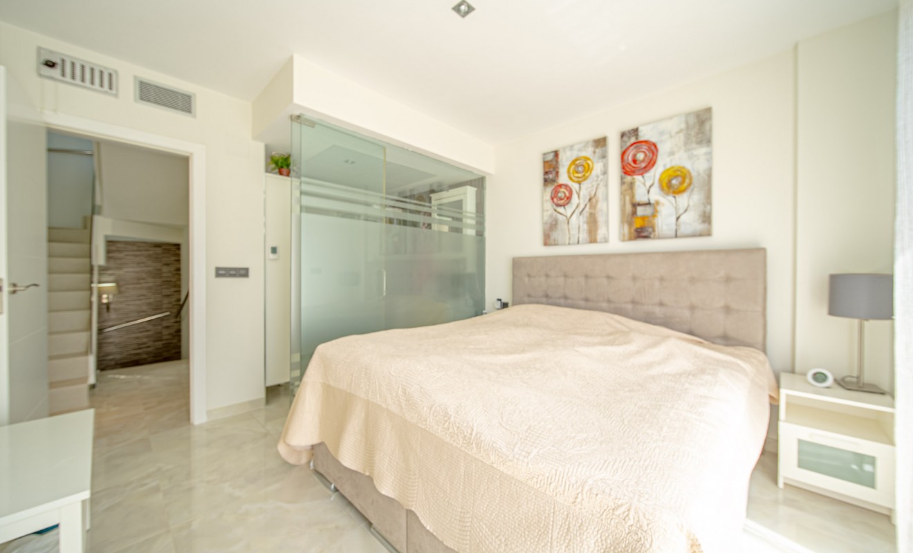 Sale - Villa - Orihuela Costa - Lomas de Cabo Roig