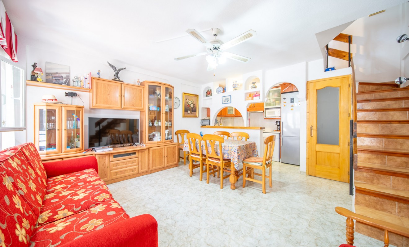 Sale - Casa de Pueblo - Torrevieja - La Mata