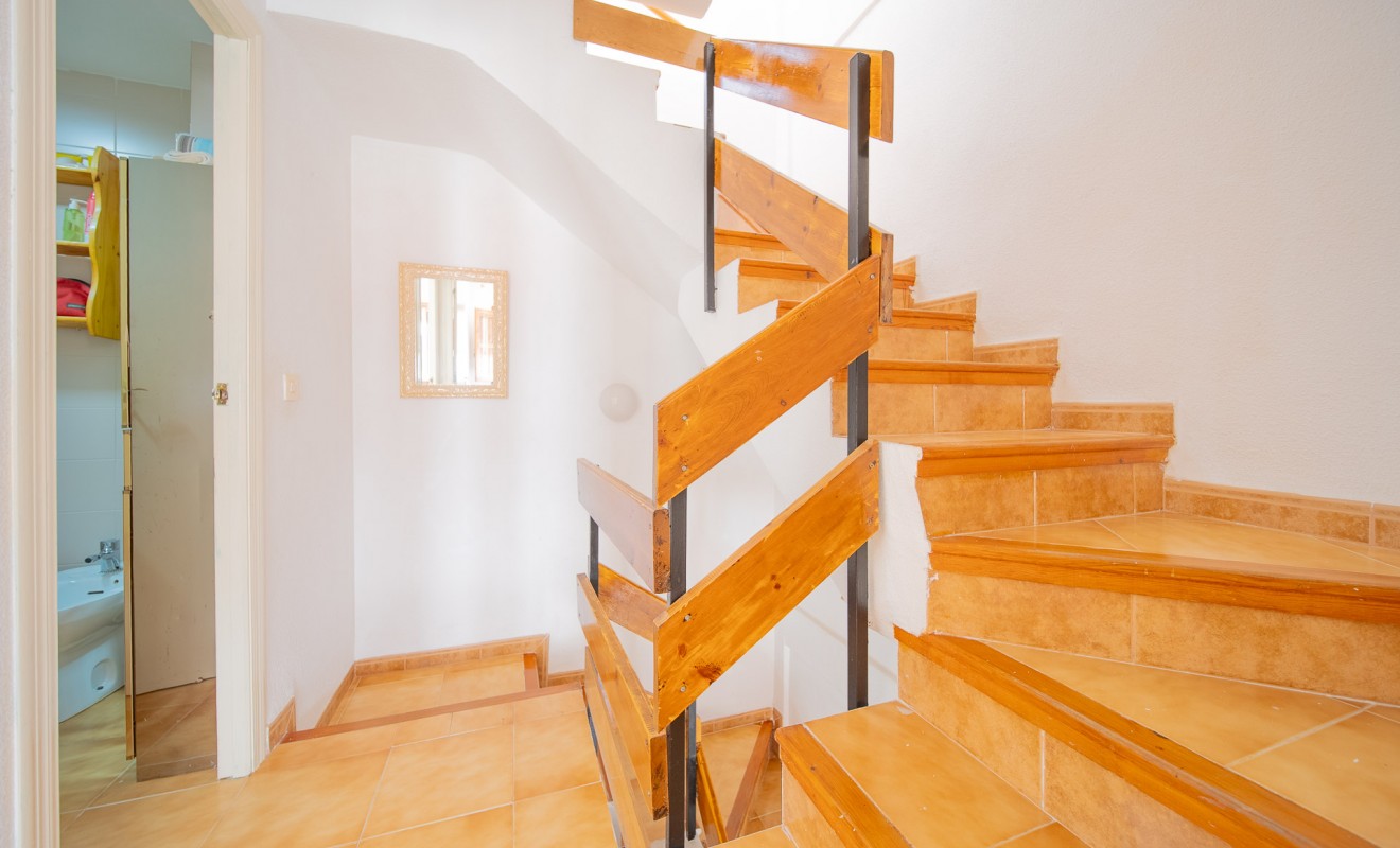 Sale - Casa de Pueblo - Torrevieja - La Mata