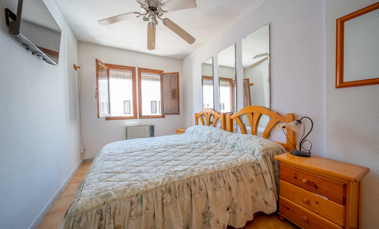 Sale - Casa de Pueblo - Torrevieja - La Mata