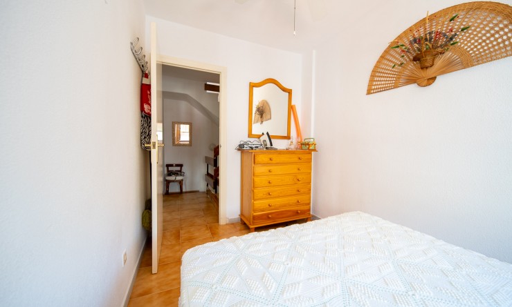 Sale - Casa de Pueblo - Torrevieja - La Mata