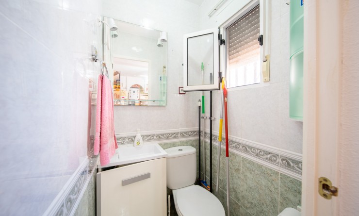 Sale - Casa de Pueblo - Torrevieja - La Mata