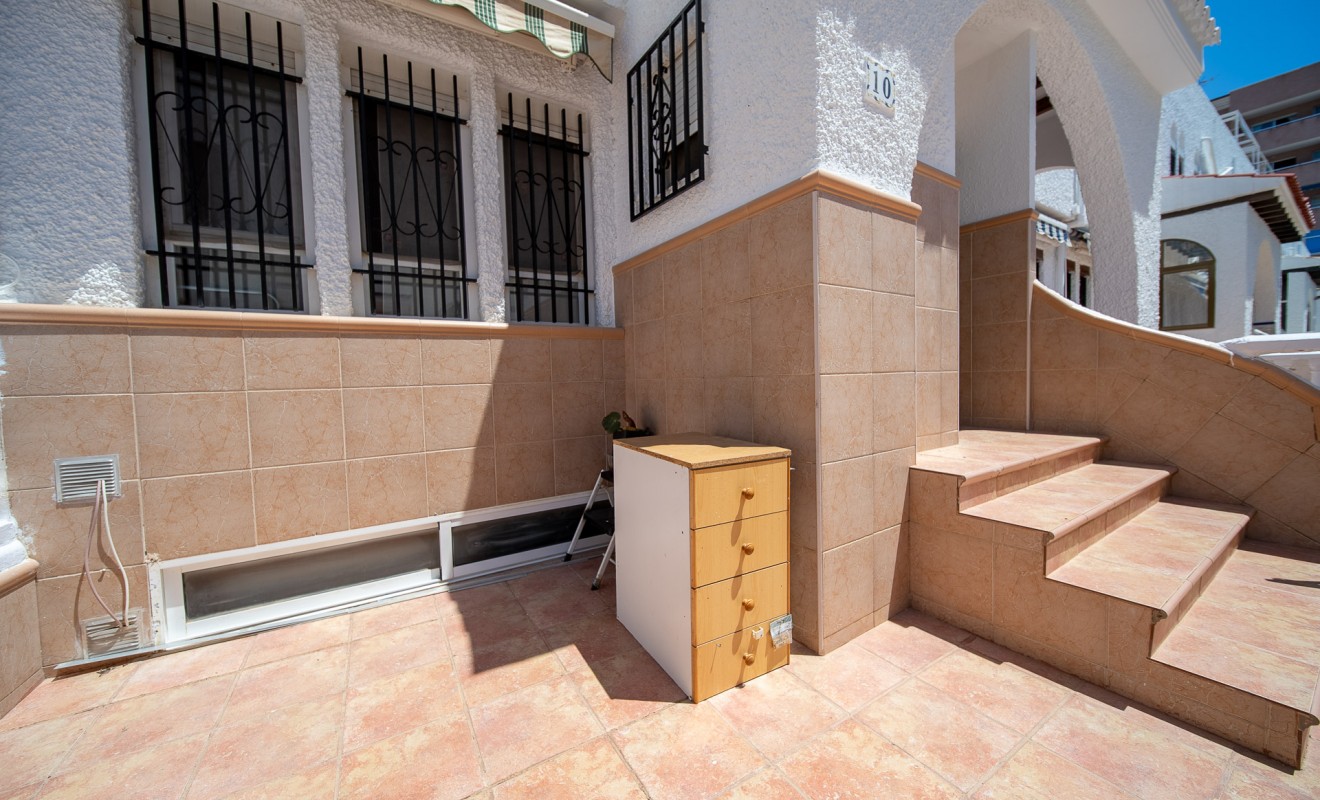Sale - Casa de Pueblo - Torrevieja - La Mata