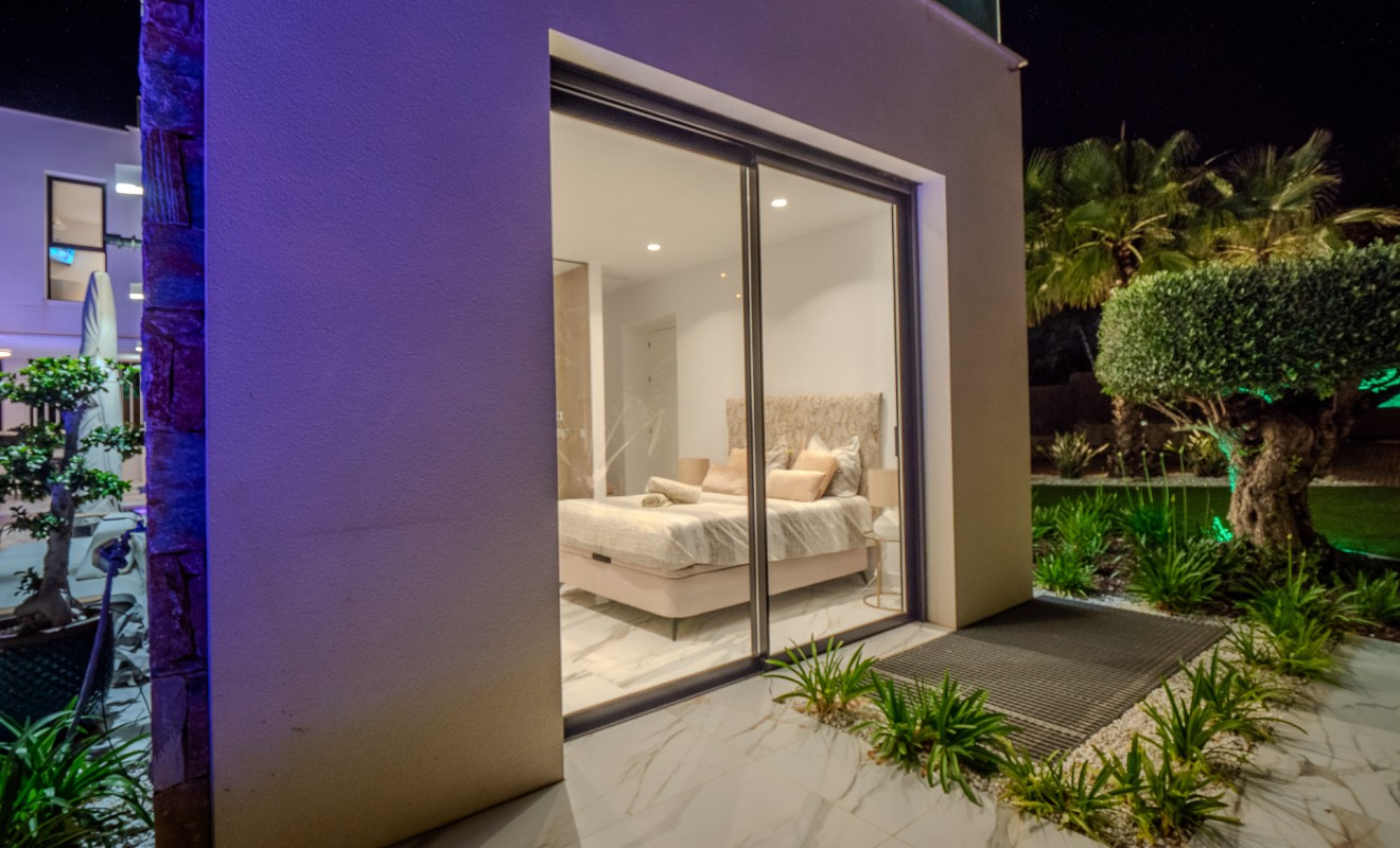 Sale - Villa - Orihuela Costa - Las Colinas Golf