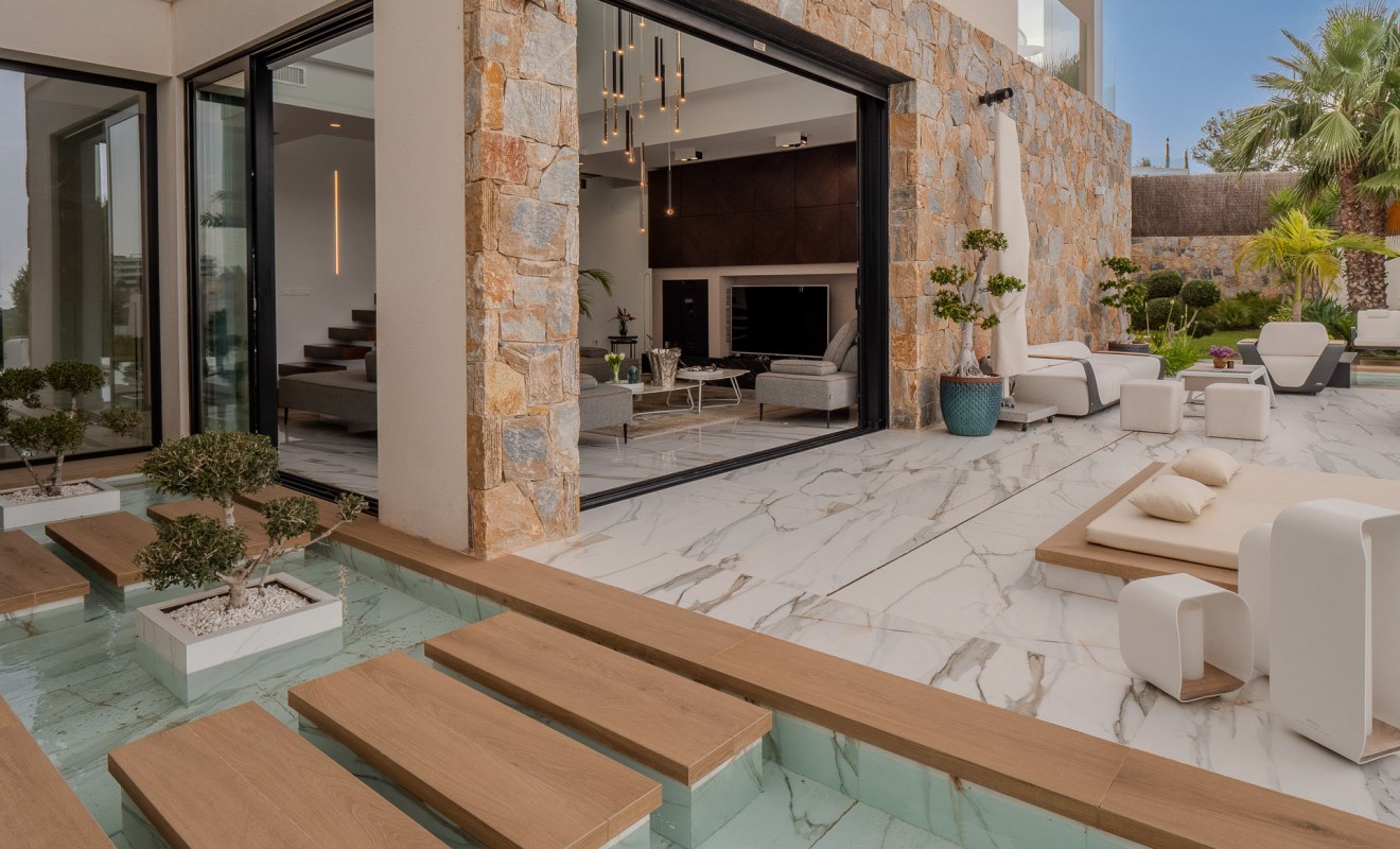 Sale - Villa - Orihuela Costa - Las Colinas Golf