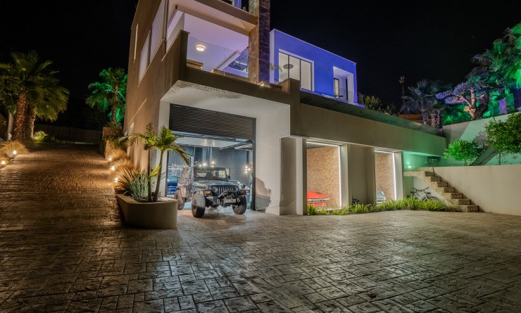 Sale - Villa - Orihuela Costa - Las Colinas Golf