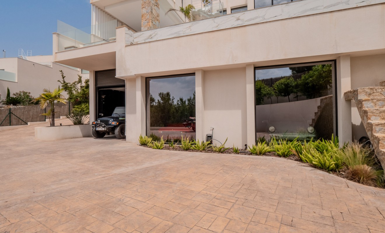 Sale - Villa - Orihuela Costa - Las Colinas Golf