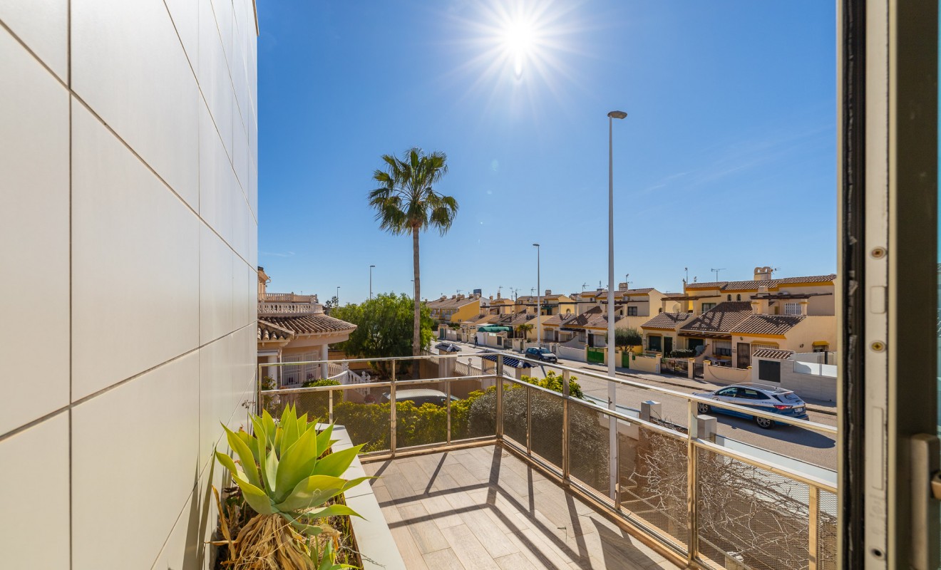 Revente - Villa - Orihuela Costa - La Zenia