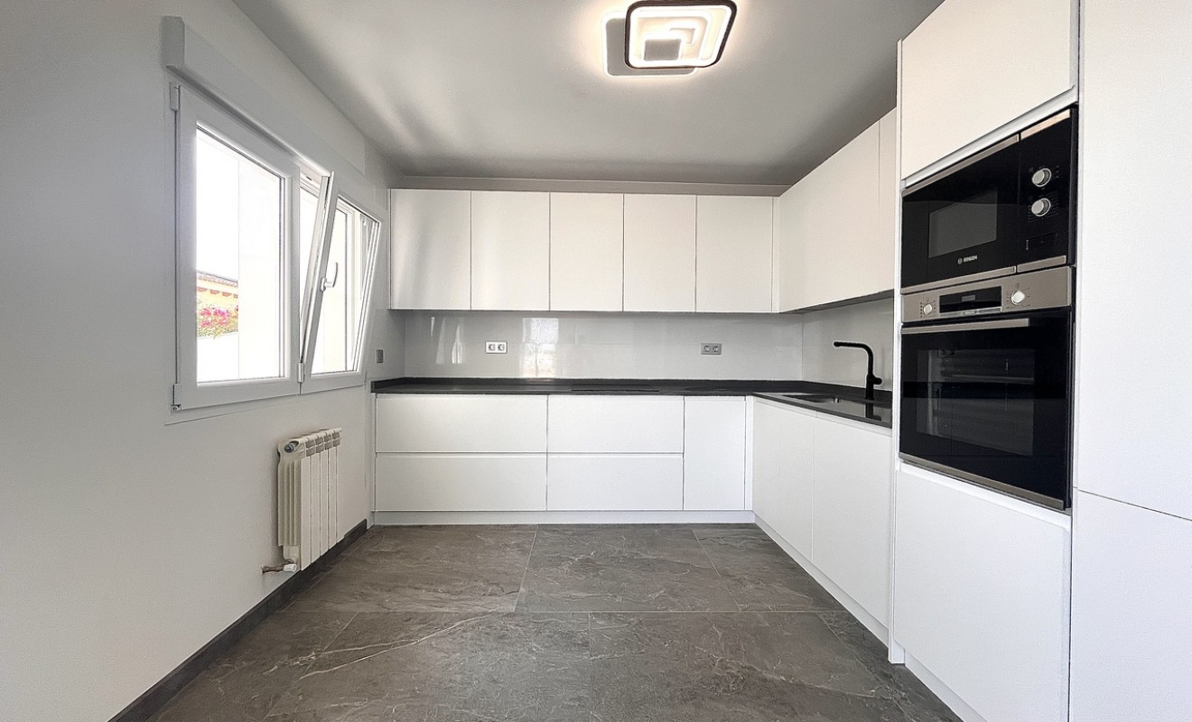 Sale - Villa - Los Balcones