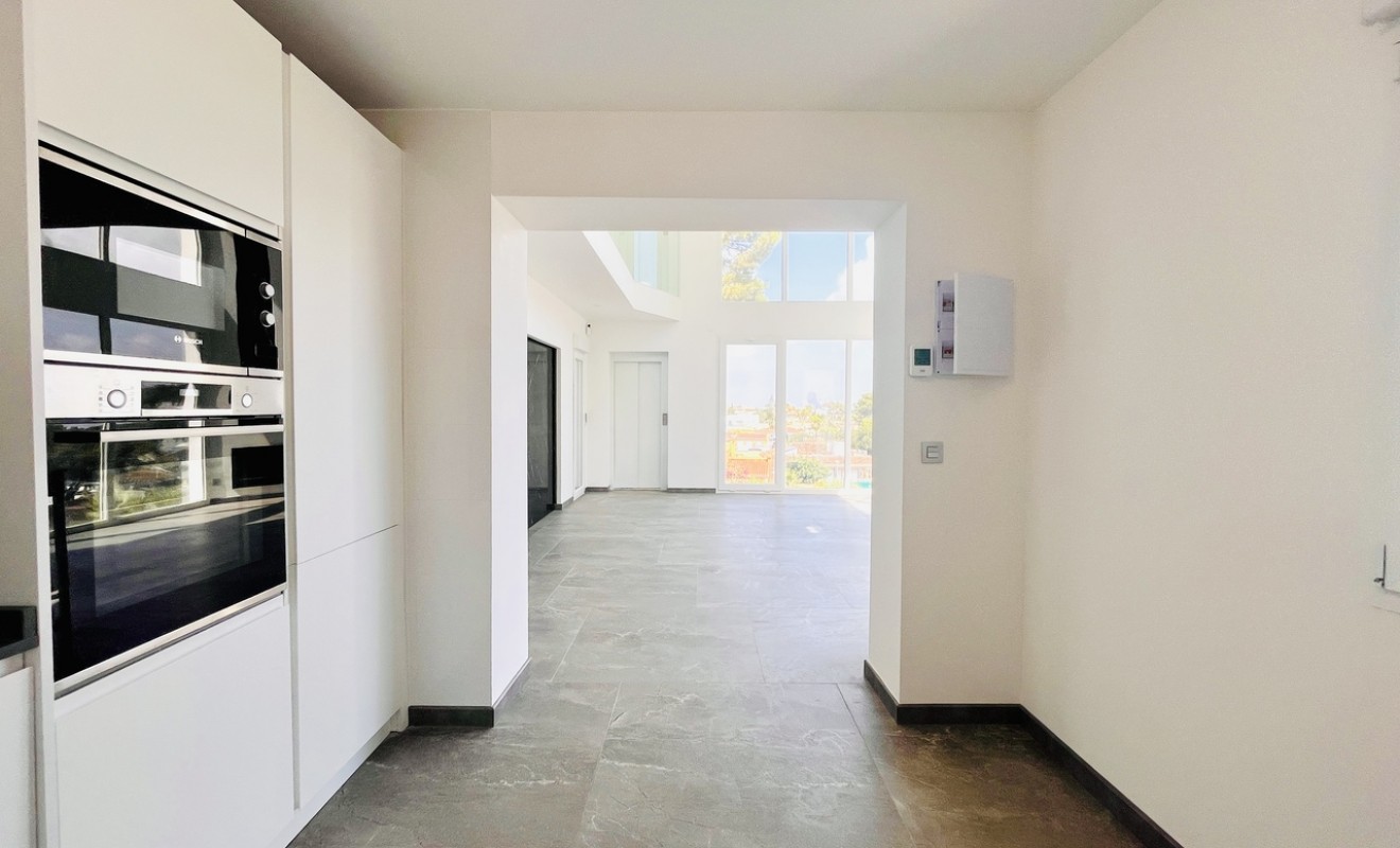 Sale - Villa - Los Balcones