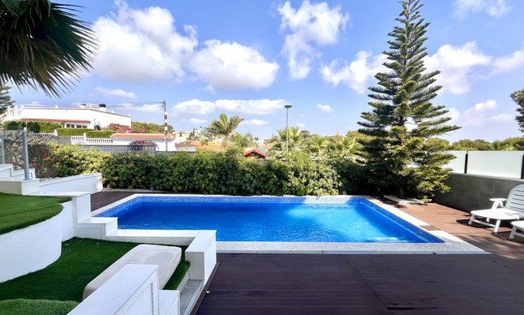 Sale - Villa - Los Balcones