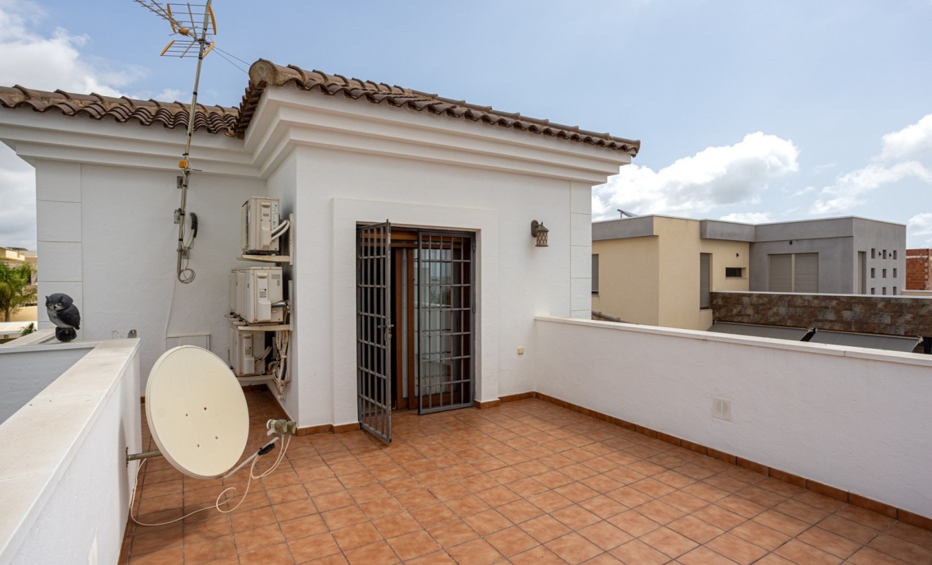 Sale - Detached villa - Los Montesinos - La herrada