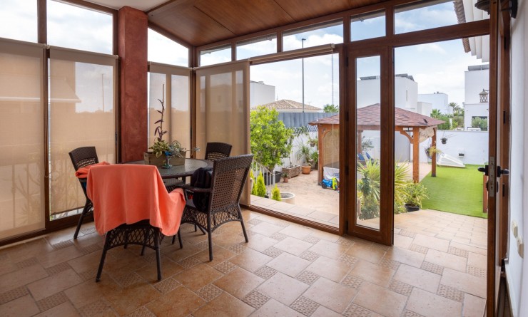 Sale - Detached villa - Los Montesinos - La herrada