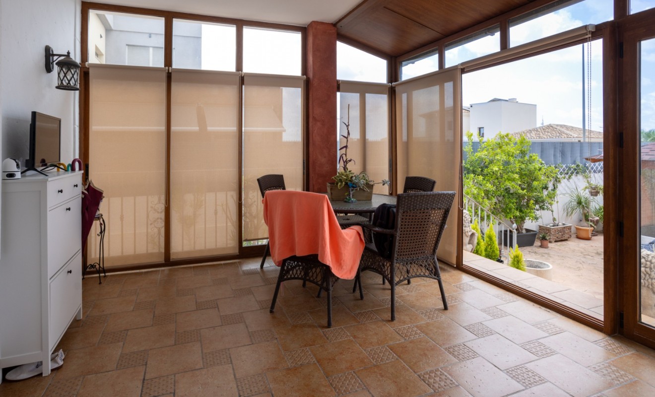 Sale - Detached villa - Los Montesinos - La herrada