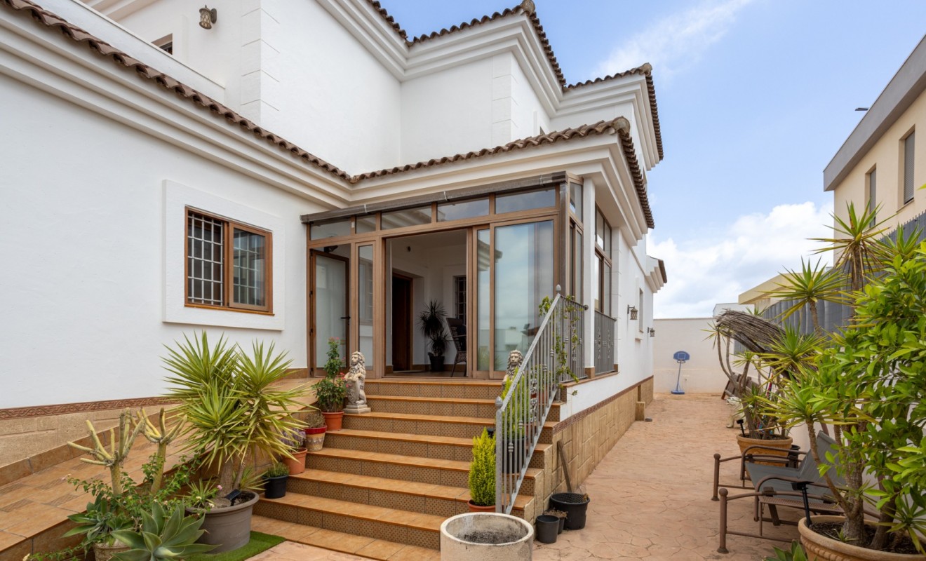 Sale - Detached villa - Los Montesinos - La herrada