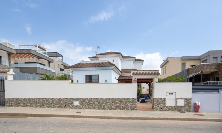 Sale - Detached villa - Los Montesinos - La herrada