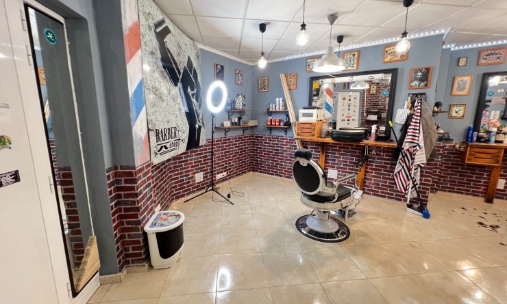 Revente - Commercial Unit - Guardamar del Segura