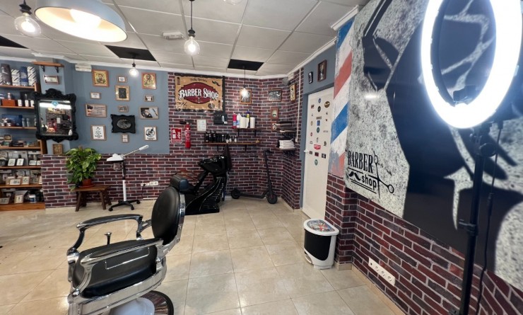 Revente - Commercial Unit - Guardamar del Segura