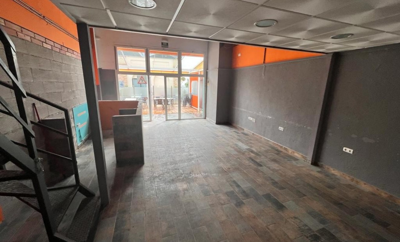 Sale - Commercial - Algorfa - La Finca Golf Resort