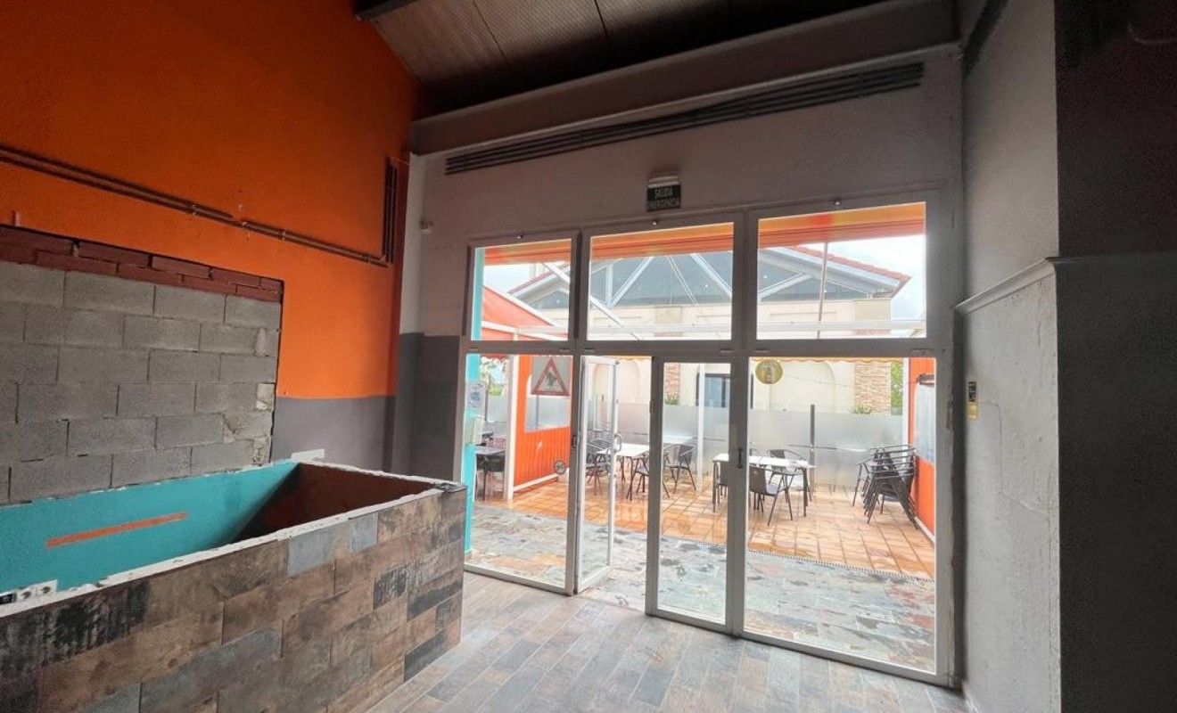 Sale - Commercial - Algorfa - La Finca Golf Resort