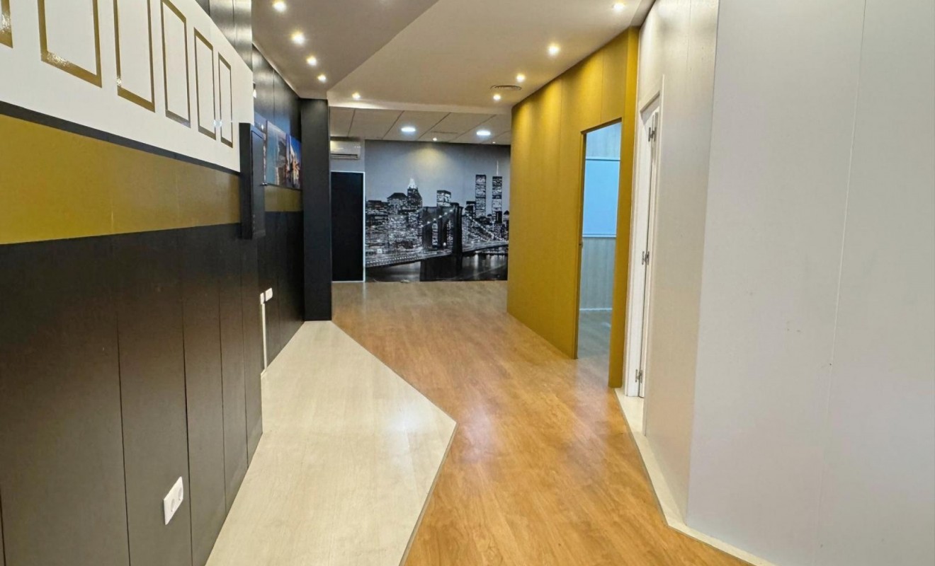 Sale - Commercial - Guardamar del Segura - Centro