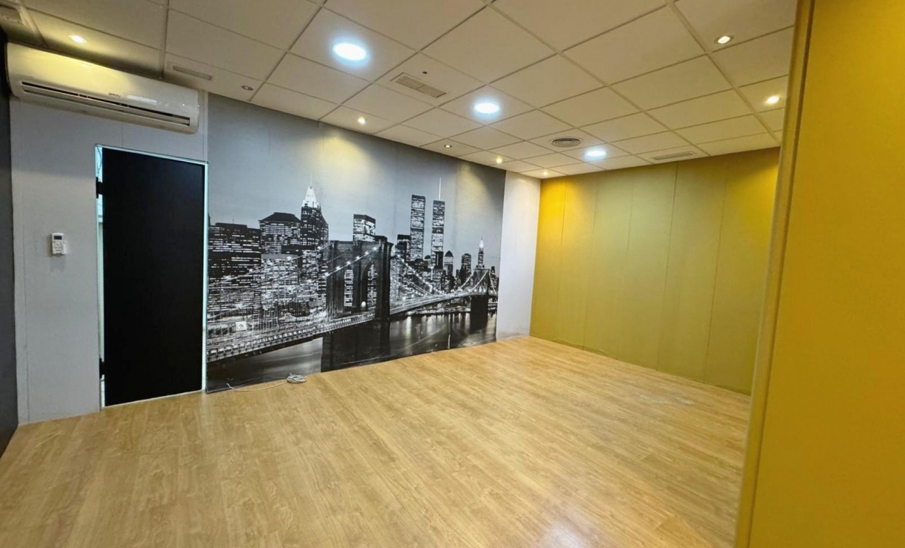 Sale - Commercial - Guardamar del Segura - Centro