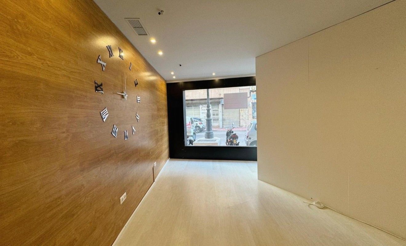 Sale - Commercial - Guardamar del Segura - Centro