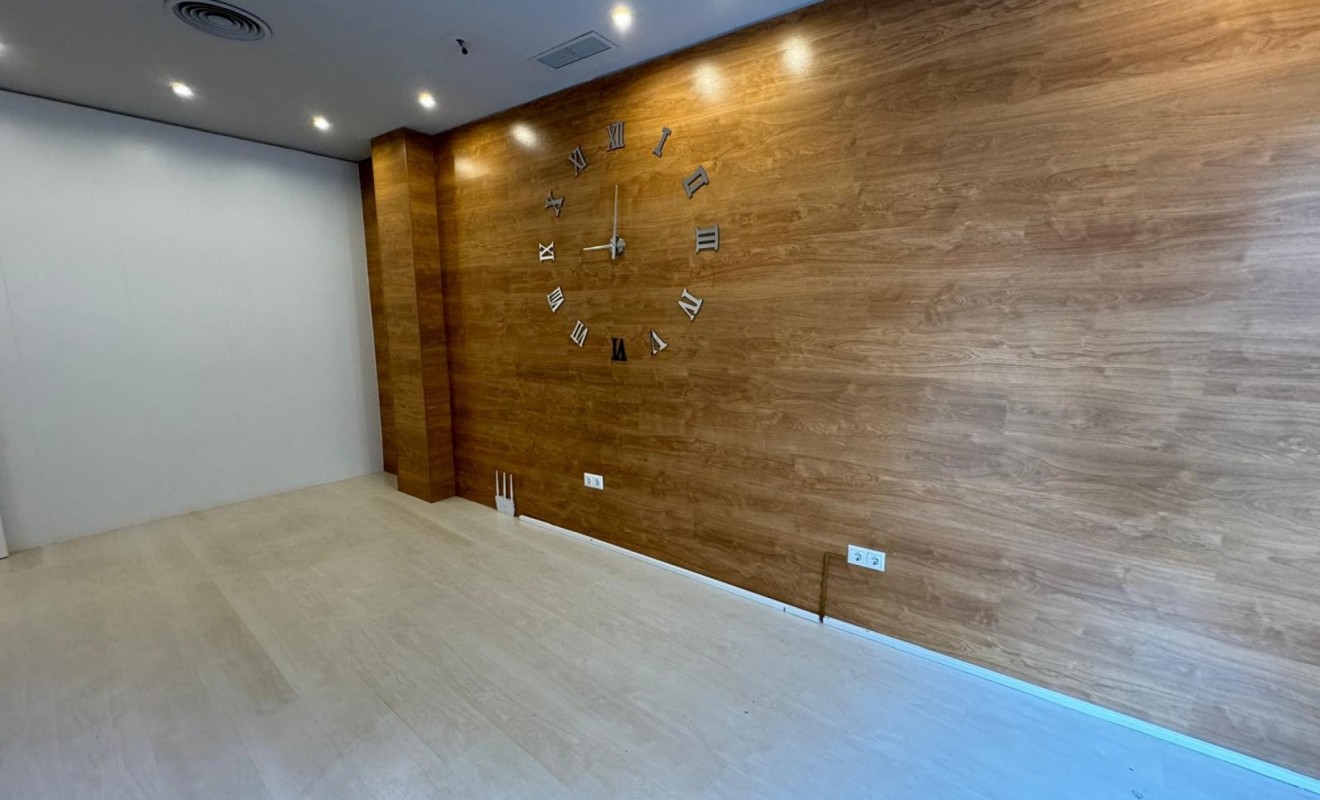 Sale - Commercial - Guardamar del Segura - Centro