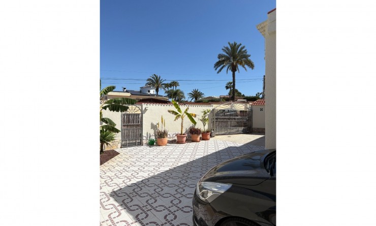 Wederverkoop - Villa / Detached - Ciudad Quesada - Quesada Center