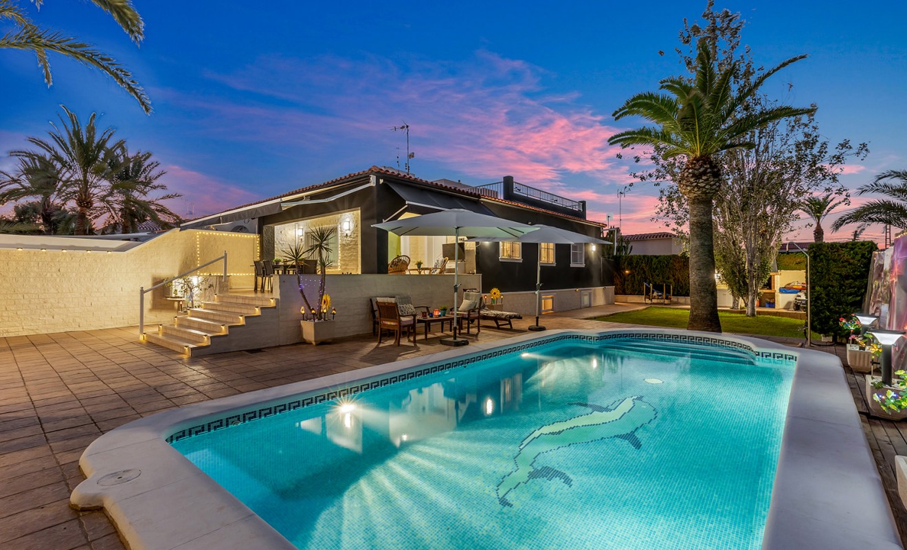 Sale - Villa - Torrevieja - Rocio del mar