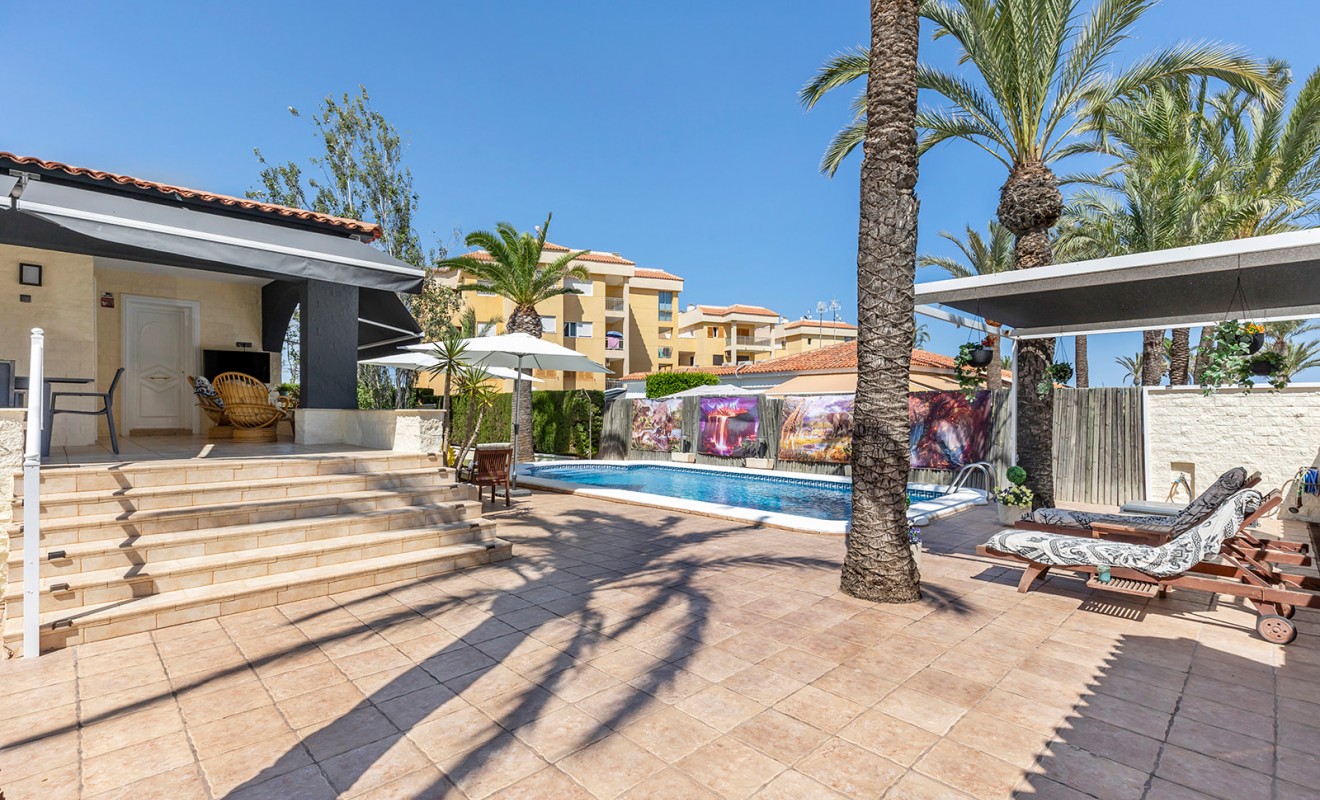 Sale - Villa - Torrevieja - Rocio del mar