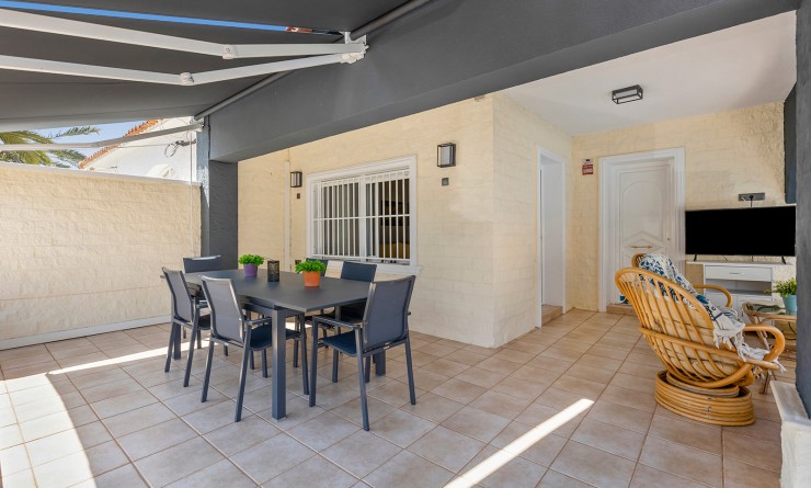 Sale - Villa - Torrevieja - Rocio del mar