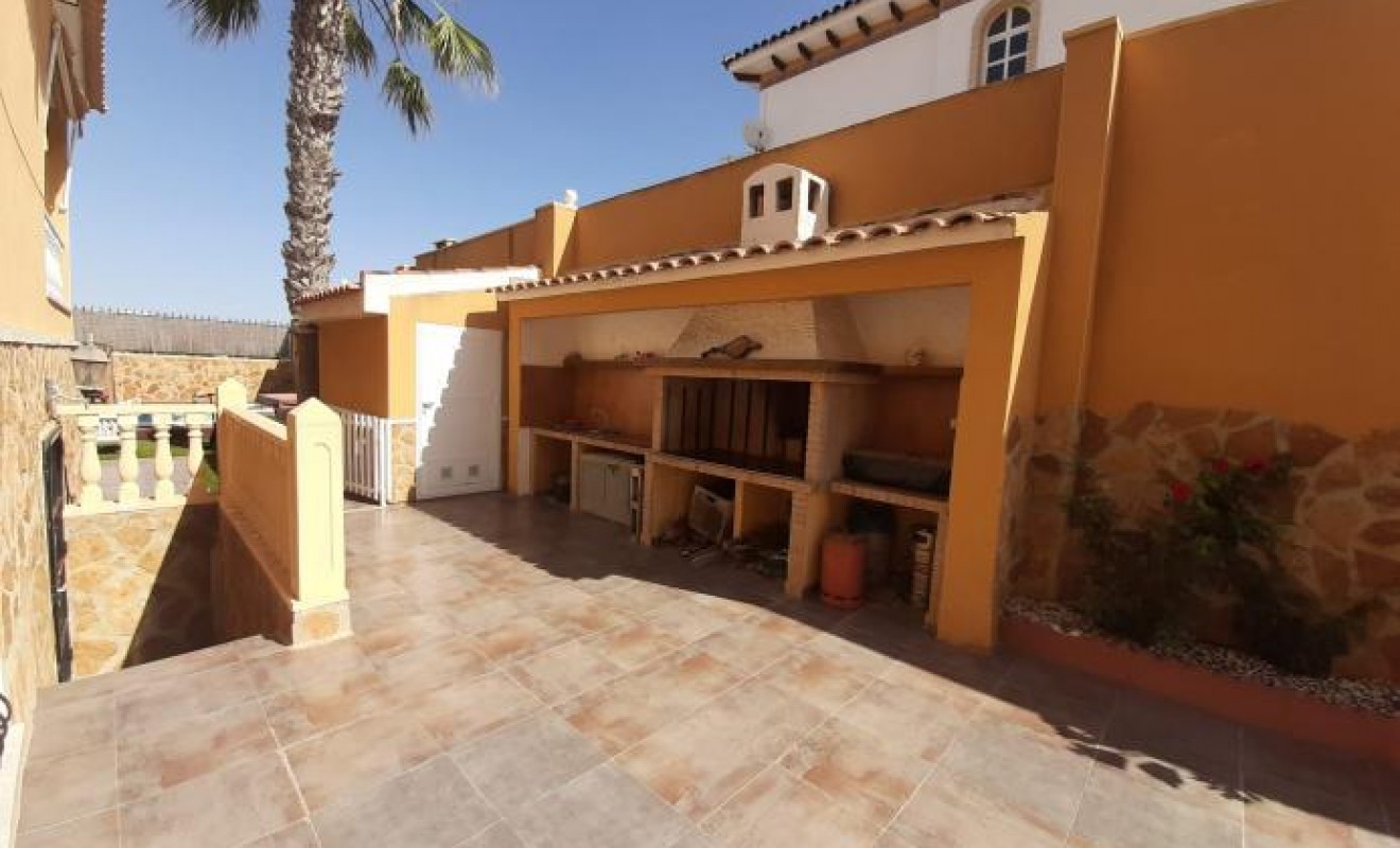Wederverkoop - Villa - Torrevieja - Aguas Nuevas
