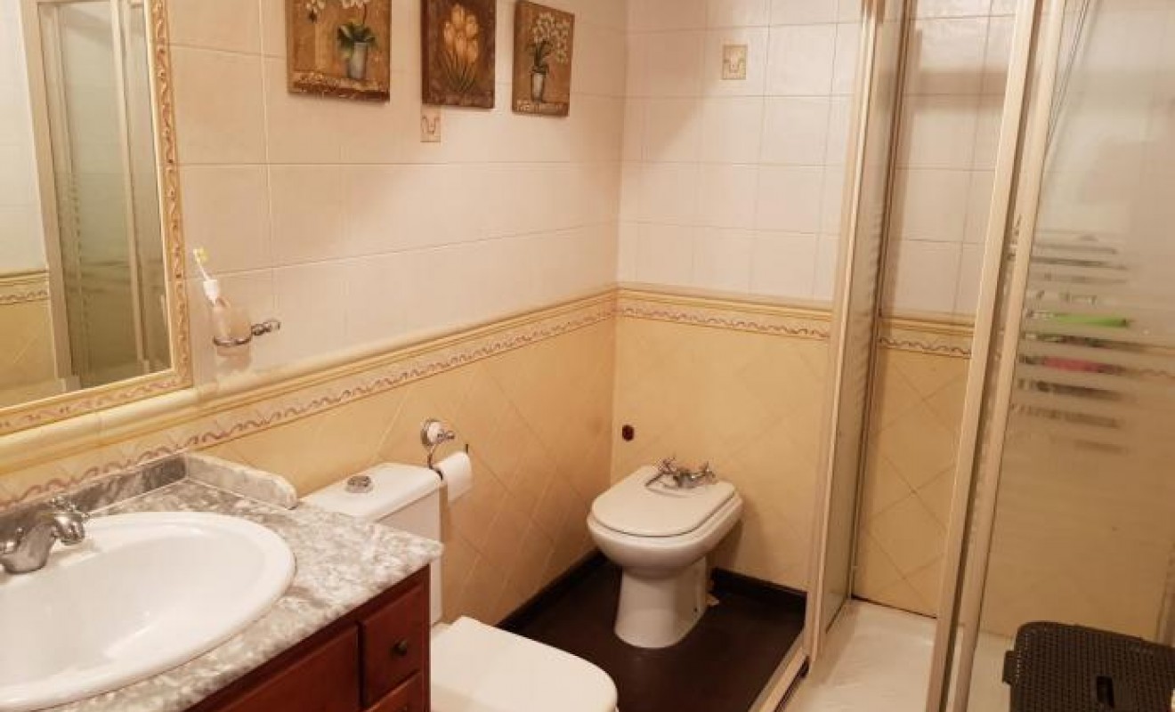 Wederverkoop - Villa - Torrevieja - Aguas Nuevas