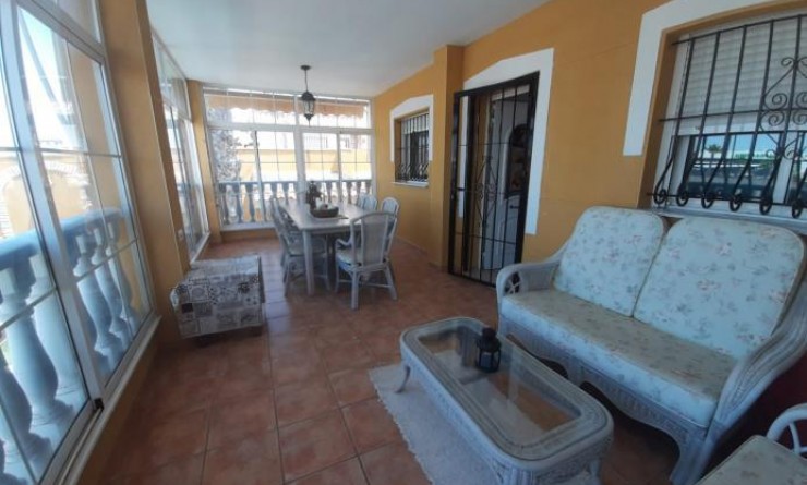 Wederverkoop - Villa - Torrevieja - Aguas Nuevas
