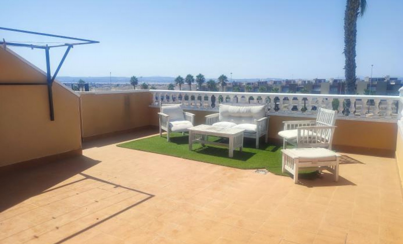 Wederverkoop - Villa - Torrevieja - Aguas Nuevas