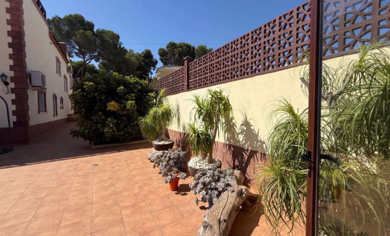 Wederverkoop - detached_house - Torrevieja - Costa Blanca Sur