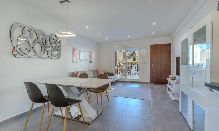 Sale - Bungalow - Torrevieja - Aguas Nuevas